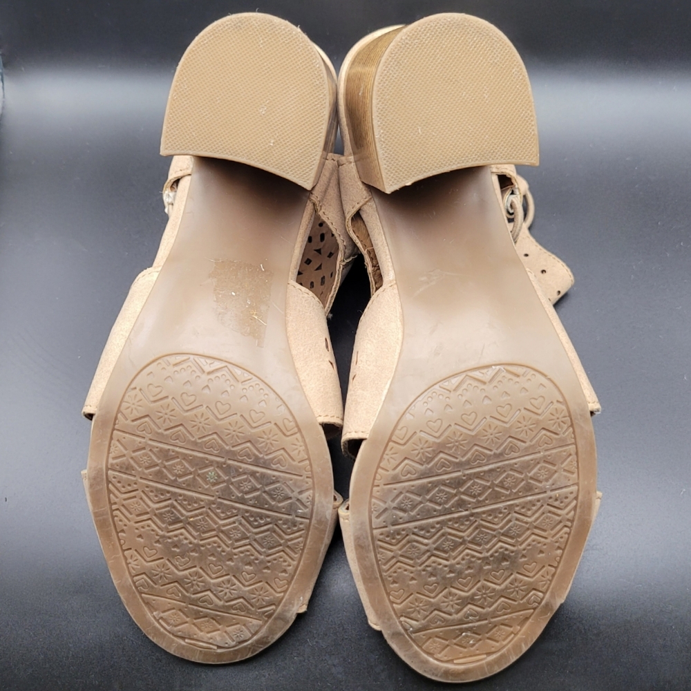 Maurices Jean Lazer Cut Heel Tan Sandals Size 6 Womens Style #66848 - Picture 8 of 9
